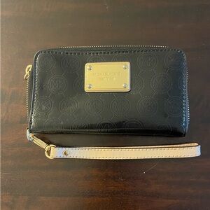 Michael Kors black wristlet